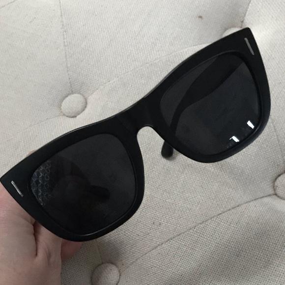 Brand New Sunglasses and Carrying Case - Picture 1 of 3